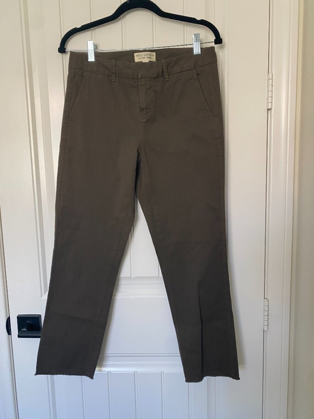 Nili Lotan | East Hampton Pant in Brown - Picture 4 of 15